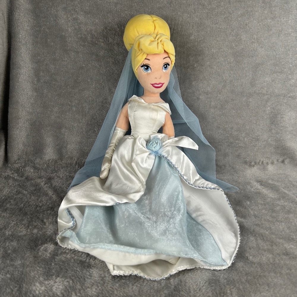 Disney Store Cinderella Wedding Dress Plush Doll Blue Veil 21 Inch S285-9907-4